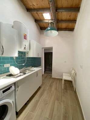 Interior - Holiday Home 'Zena Houses 2' with Private Terrace and Wi-Fi (Beja)