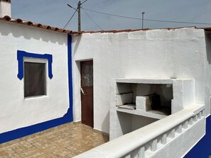 Property grounds - Holiday Home 'Zena Houses 2' with Private Terrace and Wi-Fi (Beja)