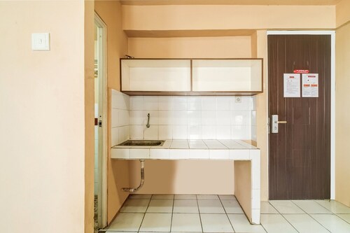 Stylish DBL Retreat W/ Free WiFi Parking and Pool