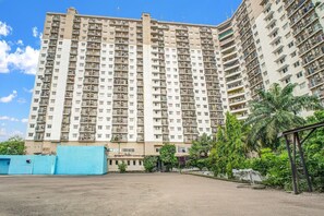 Exterior - Stylish DBL Retreat W/ Free WiFi Parking and Pool (Bekasi)