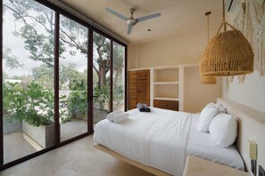 3 chambres, fer et planche à repasser, Wi-Fi, draps fournis
