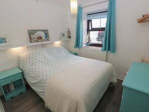 2 bedrooms, individually decorated, individually furnished, free WiFi - Puffin Nook, No.&nbsp;2 The Coach House, Broad Haven (Haverfordwest)