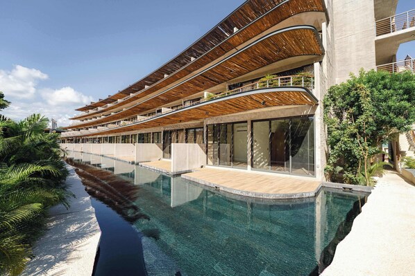 Pool - Modern 2BR Apartment with Pool & Gym (Tulum)