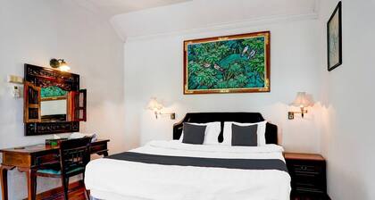 Luxury Deluxe DBL Retreat W/ Free WiFi and Parking