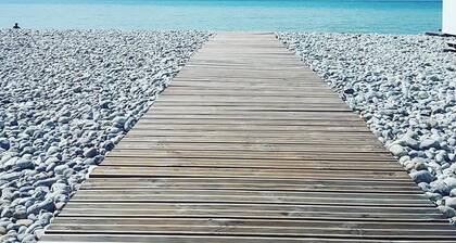 80 to 150m2 at 30m from the sea + BEACH CABIN + 30 ACTIVITIES
