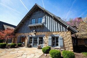 Classic Double Room, Park View | Exterior - Pere Marquette Lodge and Conference  (Grafton)