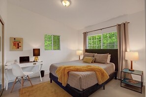 Room - Shelby Sands: Poolside Perfection & Mountain Views (Palm Springs)