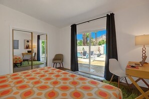 Room - Shelby Sands: Poolside Perfection & Mountain Views (Palm Springs)