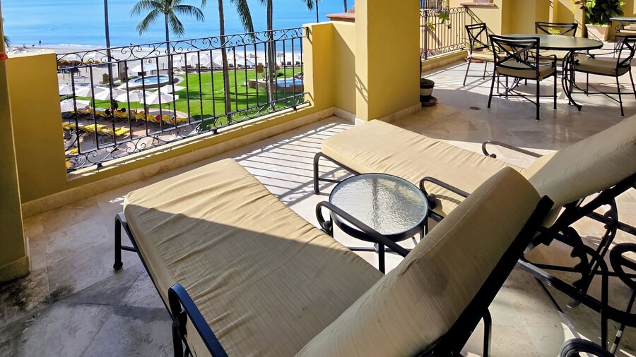 Ocean Front Luxury Villa in La Estancia