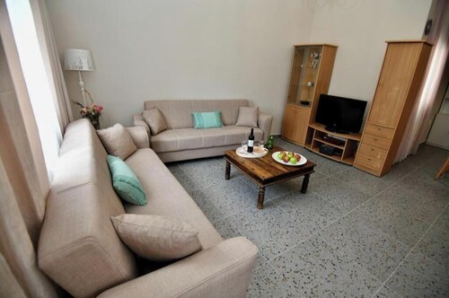 Elli's Private House