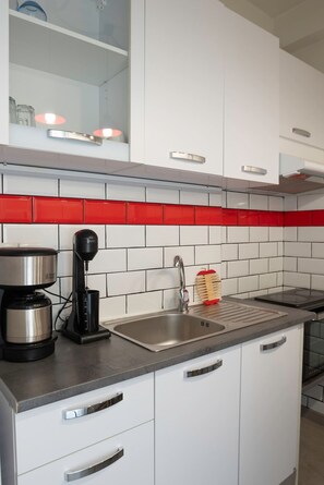 House - The Athenian Penthouse Studio - An Urban Haven (Athens)