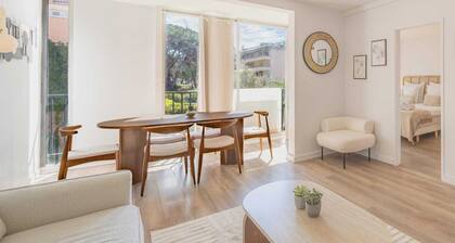 Cosy Apartment - 2bdr/6p - Saint Tropez Center