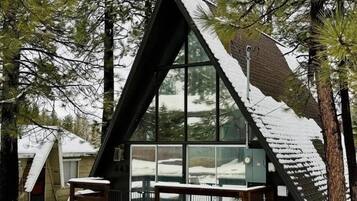 Basic House, Balcony, Mountain View | Exterior