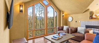 Telluride Retreat | Private Deck & Fireplaces