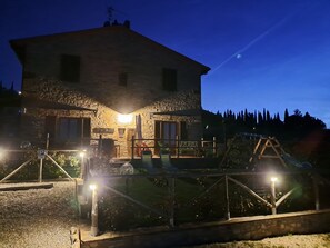 Exterior - Perfect retreat among the hills of Chianti Classico. Suitable for families and couples (Barberino Val D'elsa)