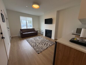 Living area - Renovated ground floor suite great for a quick get away (Vernon)