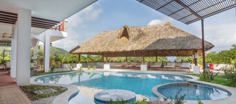 Double Room, Hotel Las Golondrinas - El Zonte. 200 mts. from the beach