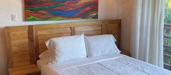 Double Room, Hotel Las Golondrinas - El Zonte. 200 mts. from the beach