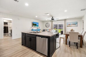 Interior - New Upscale Home Near Navarre Beach - Sauna, Hot Tub, Arcade Game Room (Navarre)