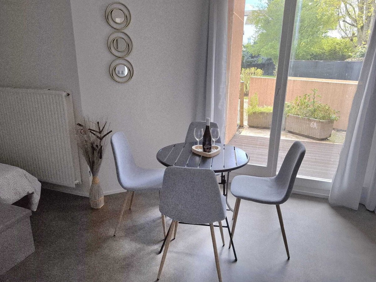 Host profile image