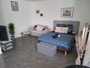 1 bedroom, iron/ironing board, free WiFi, bed sheets