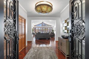 Interior - Luxury Lakehouse with 180° Lake Views (Hot Springs)