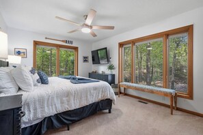 6 habitaciones, tabla de planchar con plancha, wifi y ropa de cama 