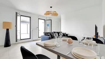 Apartment | Dining