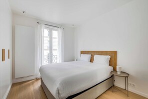 Apartment | 1 bedroom, laptop workspace, iron/ironing board, bed sheets - Beautiful Apartment - 1br- 4P - Sacre-coeur (Paris)