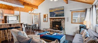 Tipsy Grizzly Cabin