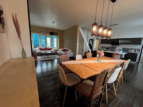 Maison 12 personnes avec étang privé
