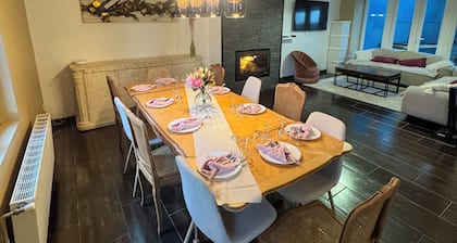 12-person house with private pond