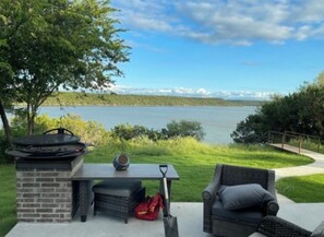 Terrace/patio - Luxury Lake House on Palo Pinto (Palo Pinto)