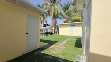 المنطقة المحيطة بالمنشأة