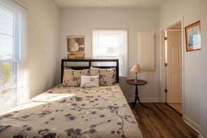 4 bedrooms, iron/ironing board, WiFi, bed sheets - On Porpoise- Oceanfront, Pet Friendly (North Topsail Beach)