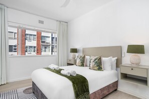 2 bedrooms, free WiFi, bed sheets - Monreith 406 - Two Bedroom Apartment, Sleeps 4 (Cape Town)
