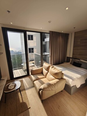 Smart TV - Pattaya Ocean View in Andromeda Seaview Condo near Pattaya Viewpoint (Muang Pattaya)