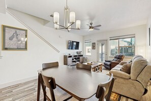 Interior - Modern McCall Retreat, Sleeps 6, Close to Lake (McCall)