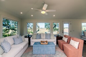 Smart TV, books - Another Smith in the Sea | Boho-Chic Marsh Views + Breathtaking Sunsets | Walk to Beach | Sleeps 10 (Edisto Beach)
