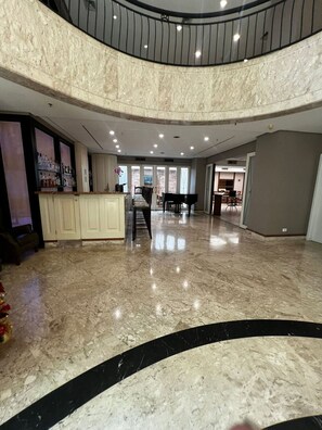 Lobby - Flat em Moema com Cozinha (São Paulo)