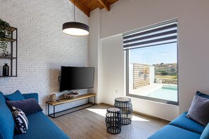 TV - Eveland Accesible Villa 1 (Sfakaki)