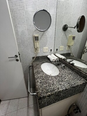 Suite | Bathroom - Elegance Suítes Ibirapuera Moema (São Paulo)