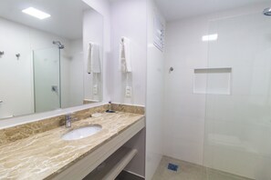 Bathroom - Hotel Garvey   Joelflats (Brasília)