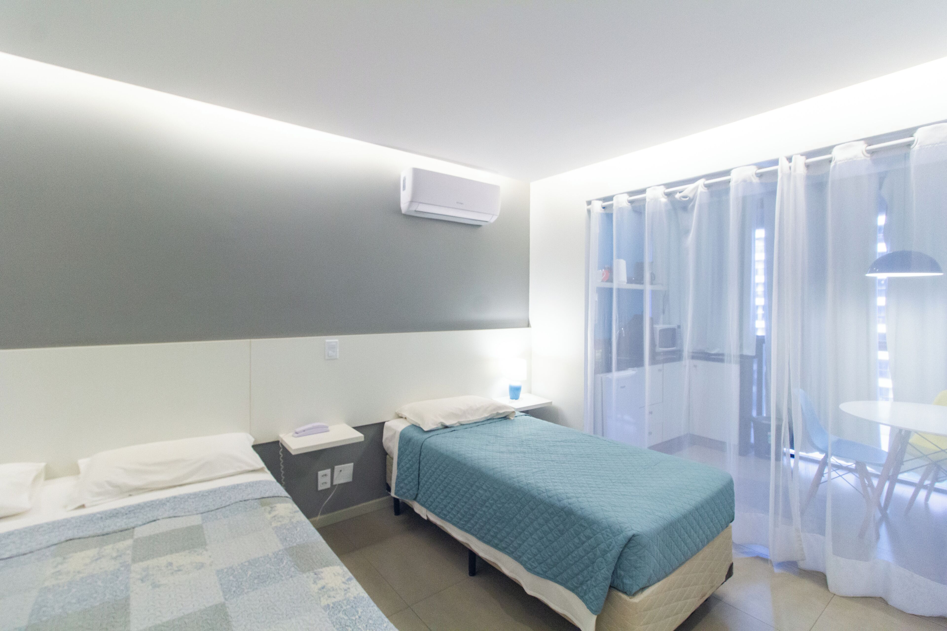 Superior Studio, Pool View | Laptop workspace, blackout drapes, iron/ironing board, free WiFi