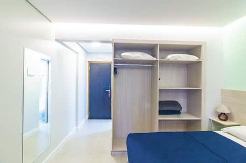 Superior Studio, City View | Laptop workspace, blackout drapes, iron/ironing board, free WiFi