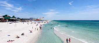 Santa Rosa Beach Retreat with Room for 6