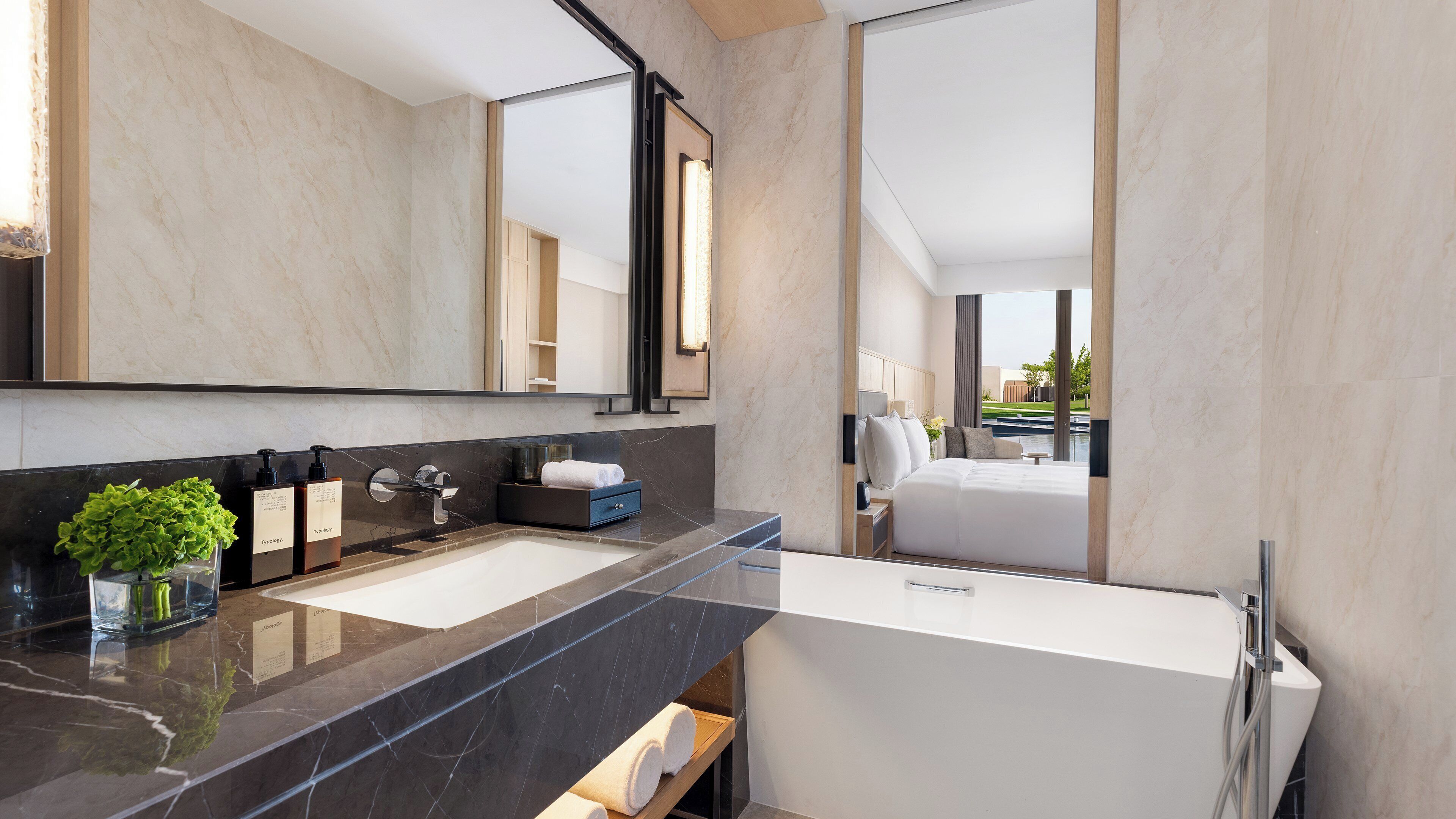 Camera Grand, 1 letto king, accesso alla piscina