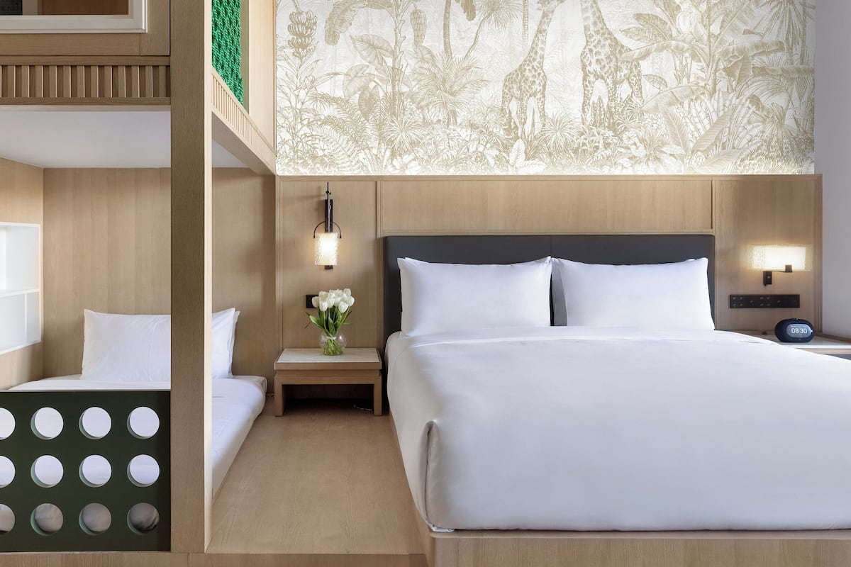 Premium Room, 1 King Bed