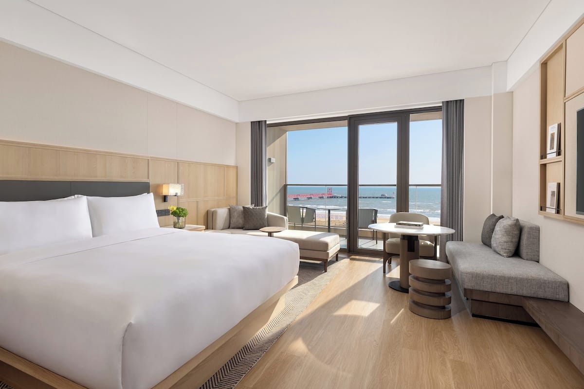 Premium Room, 1 King Bed (Seafront) | Down comforters, minibar, in-room safe, desk