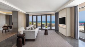Donzen dekbedden, een minibar, een kluis op de kamer, een bureau